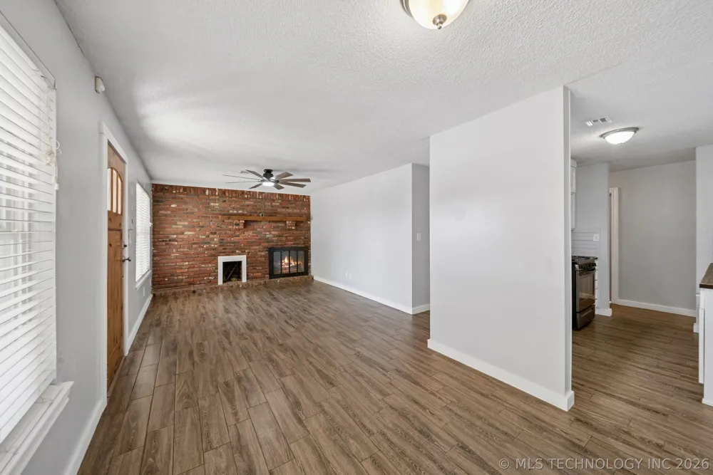 270 S 184th East EastAvenue Tulsa, OK 74108