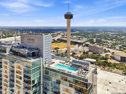 610 E Market #UNIT 2909