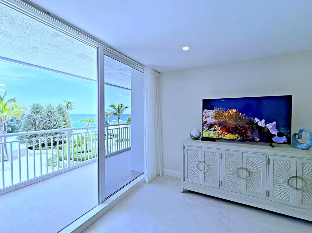 3546 S Ocean Boulevard #422 South Palm Beach, FL 33480