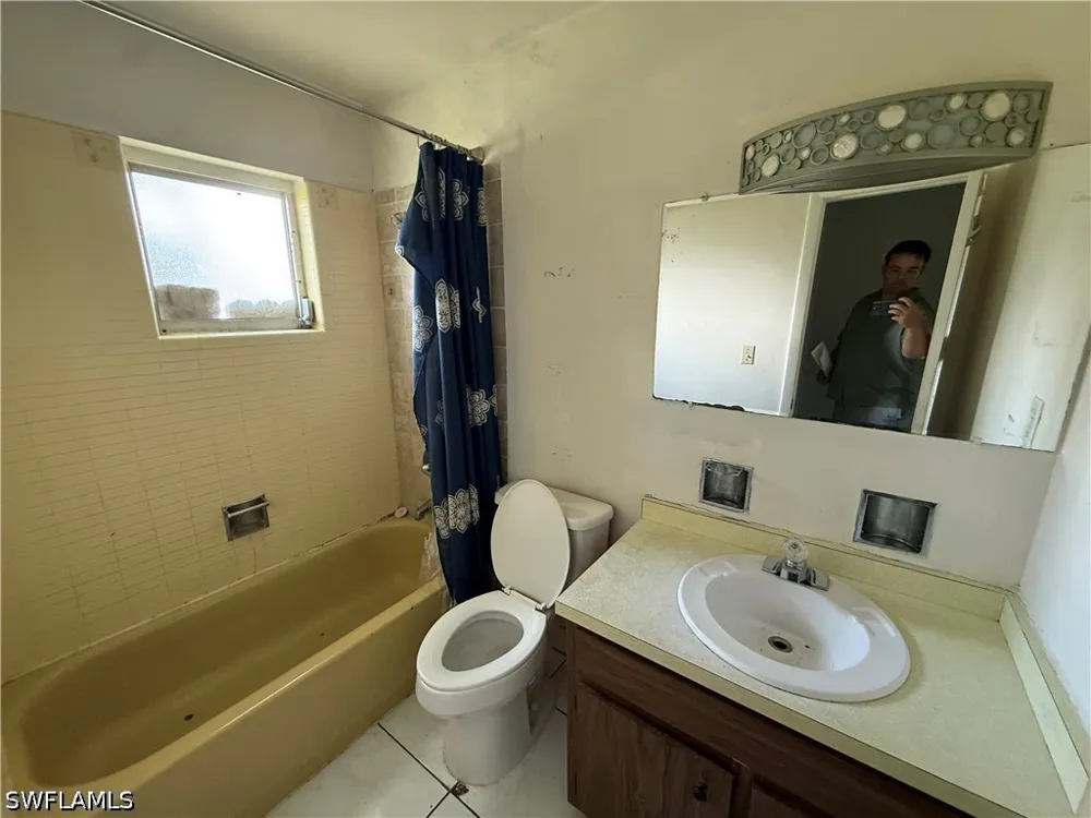 NE 15th Avenue Cape Coral, FL 33909