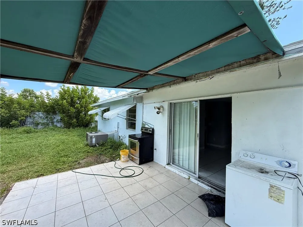 NE 15th Avenue Cape Coral, FL 33909