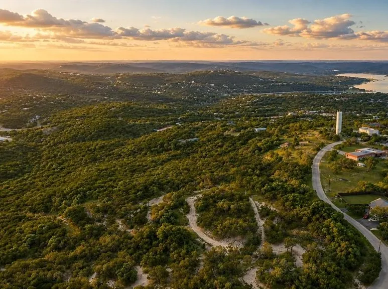 11207 Mountain Top Circle Jonestown, TX 78645