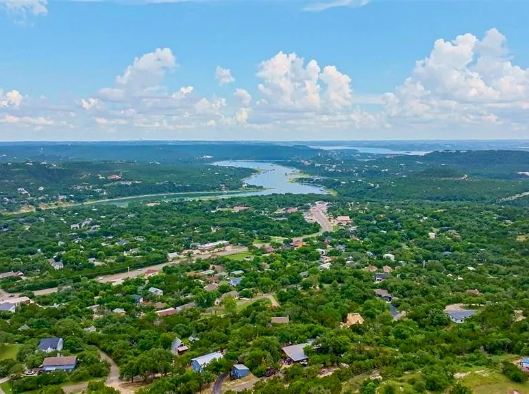 11207 Mountain Top Circle Jonestown, TX 78645