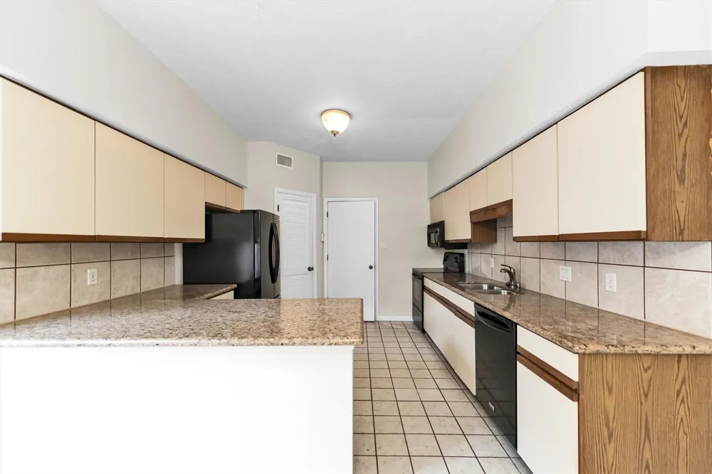 109 W 10th Street W Houston, TX 77008