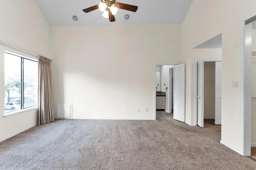 109 W 10th Street W Houston, TX 77008
