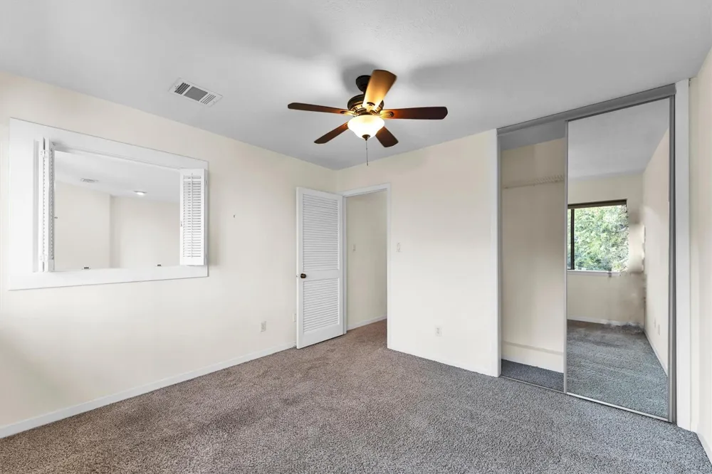 109 W 10th Street W Houston, TX 77008