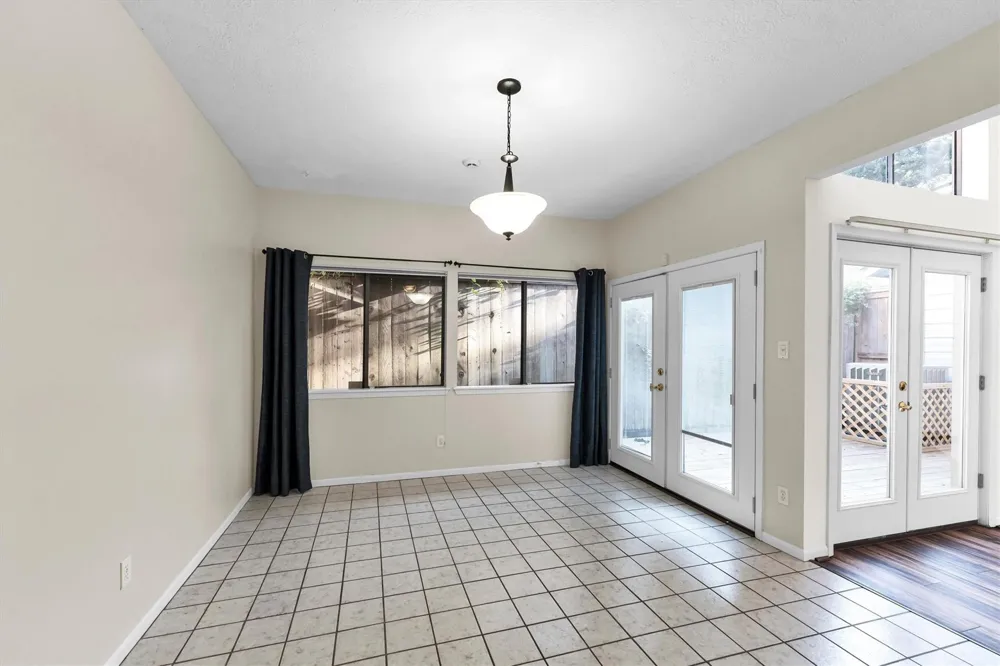 109 W 10th Street W Houston, TX 77008