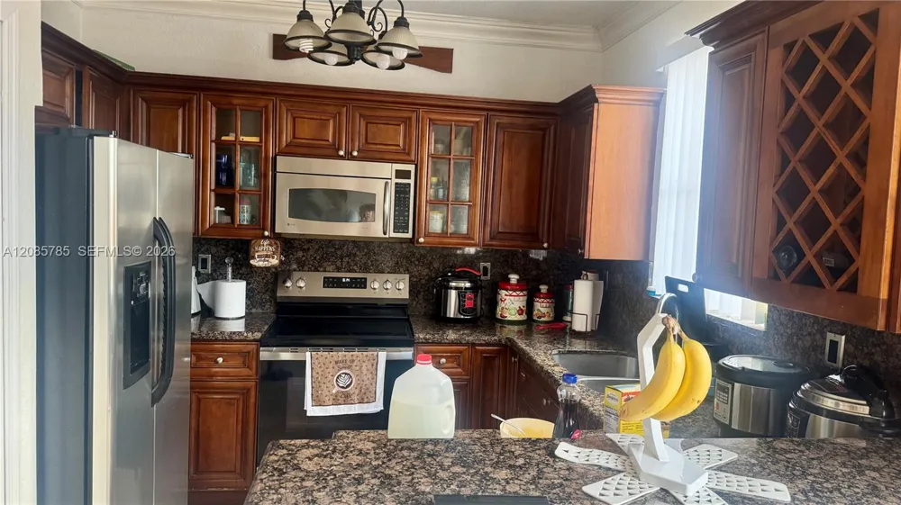 7329 NW 174th Ter #101 Hialeah, FL 33015