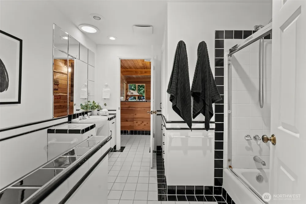 6106 51st Street NW Gig Harbor, WA 98335