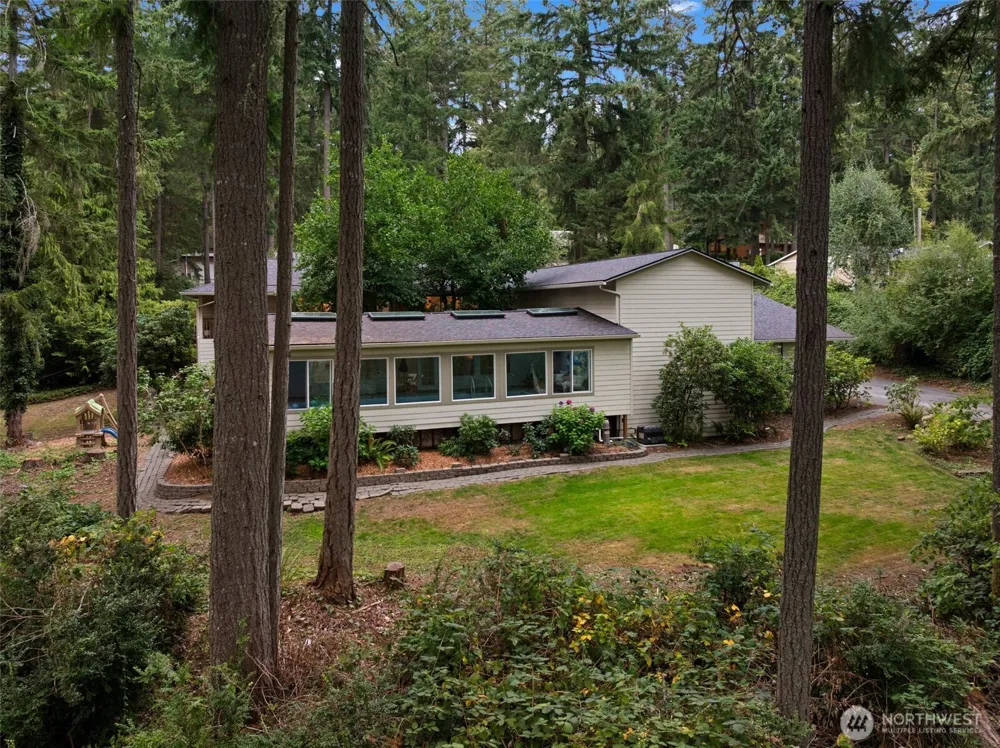 6106 51st Street NW Gig Harbor, WA 98335