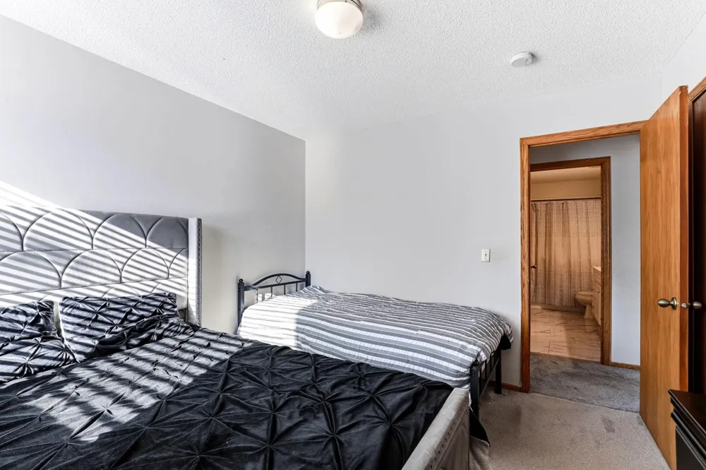 11012 Edgewood Avenue Champlin, MN 55316