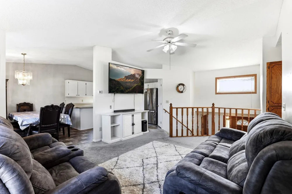 11012 Edgewood Avenue Champlin, MN 55316
