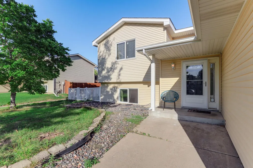 11012 Edgewood Avenue Champlin, MN 55316