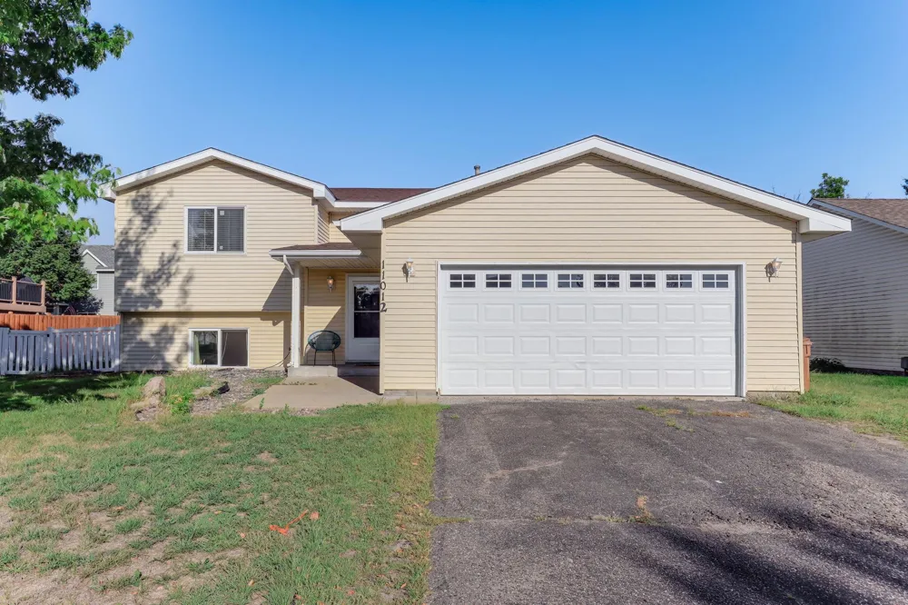 11012 Edgewood Avenue Champlin, MN 55316
