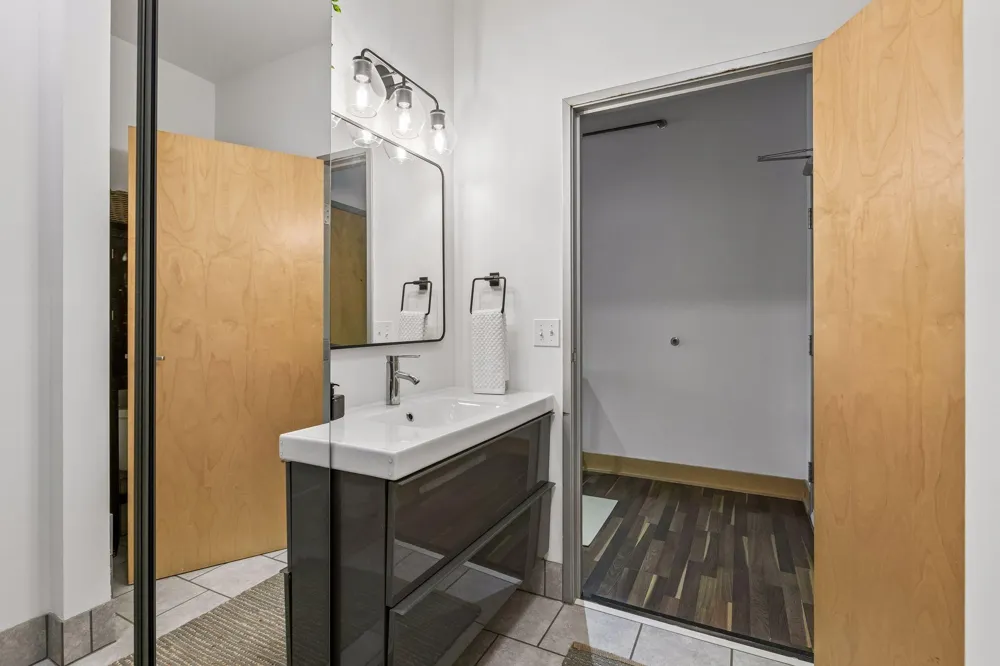 918 3rd Street #309 Minneapolis, MN 55401