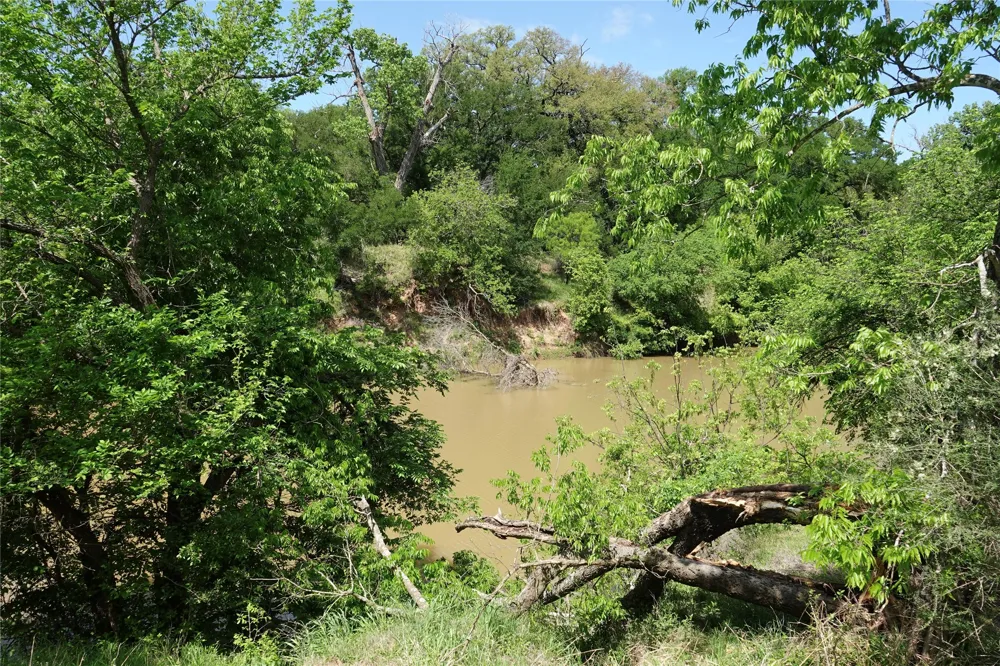588 County Road 430 Goldthwaite, TX 76844