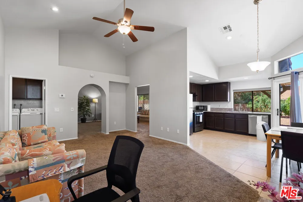 37519 Rose Street Palmdale, CA 93552