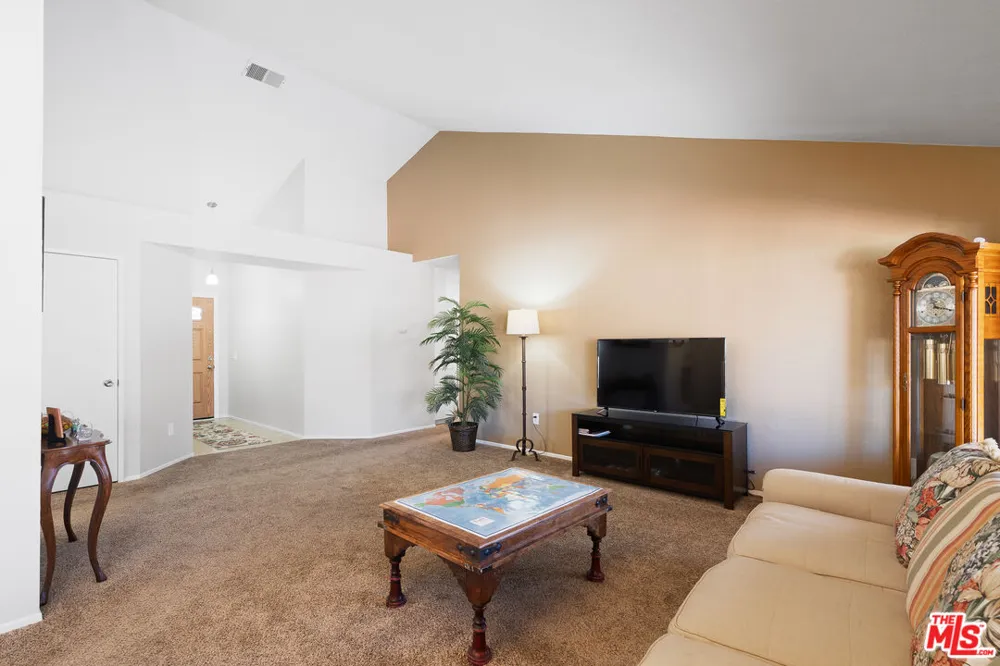 37519 Rose Street Palmdale, CA 93552