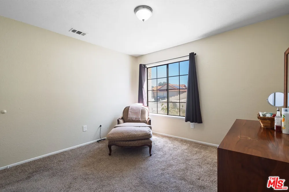 37519 Rose Street Palmdale, CA 93552