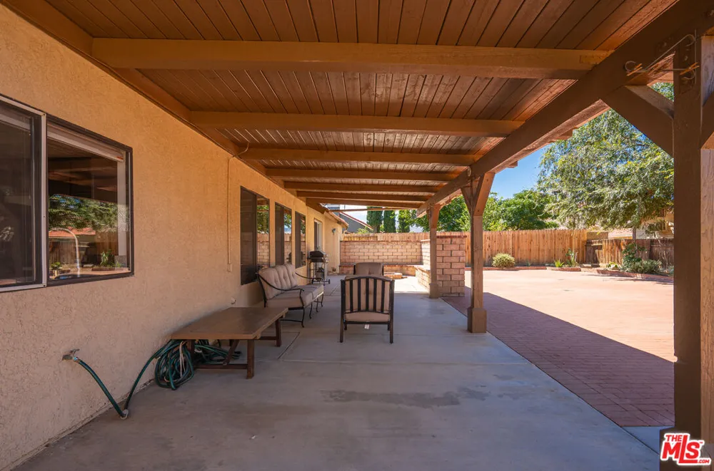 37519 Rose Street Palmdale, CA 93552