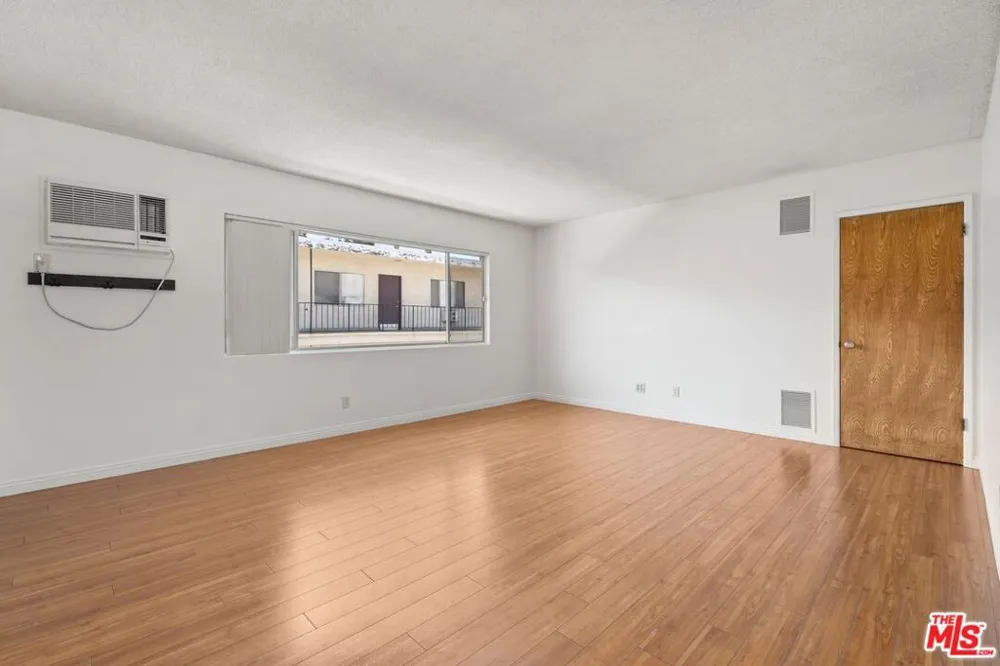 50 S Meridith Ave #4 Pasadena, CA 91106