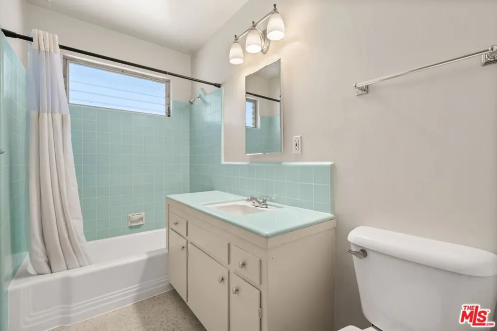 50 S Meridith Ave #4 Pasadena, CA 91106