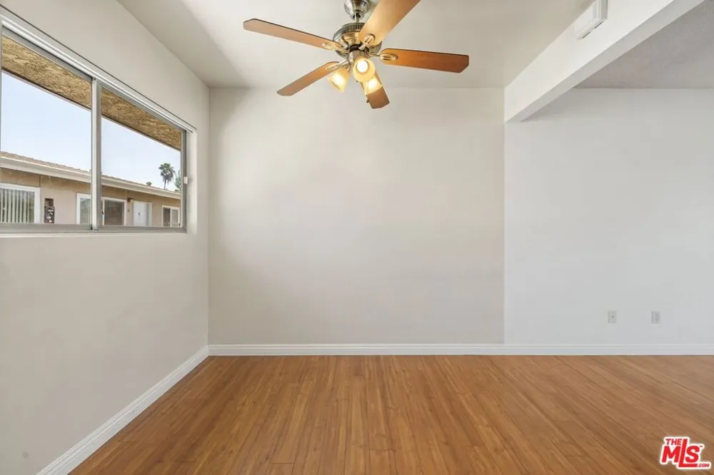 50 S Meridith Ave #4 Pasadena, CA 91106