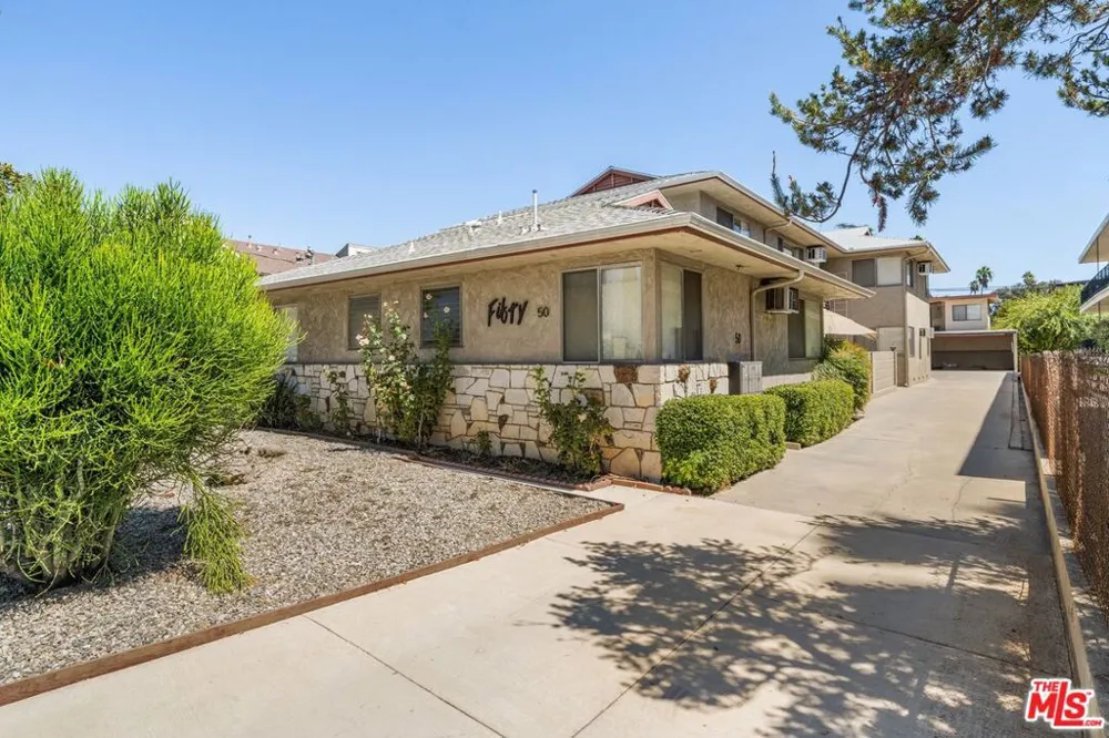 50 S Meridith Ave #4 Pasadena, CA 91106