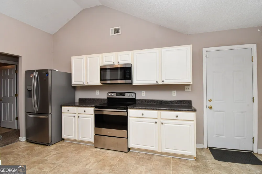 4747 Bob White RUN Lithonia, GA 30038