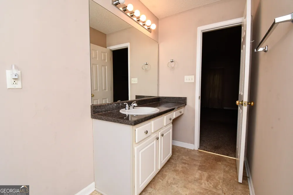 4747 Bob White RUN Lithonia, GA 30038