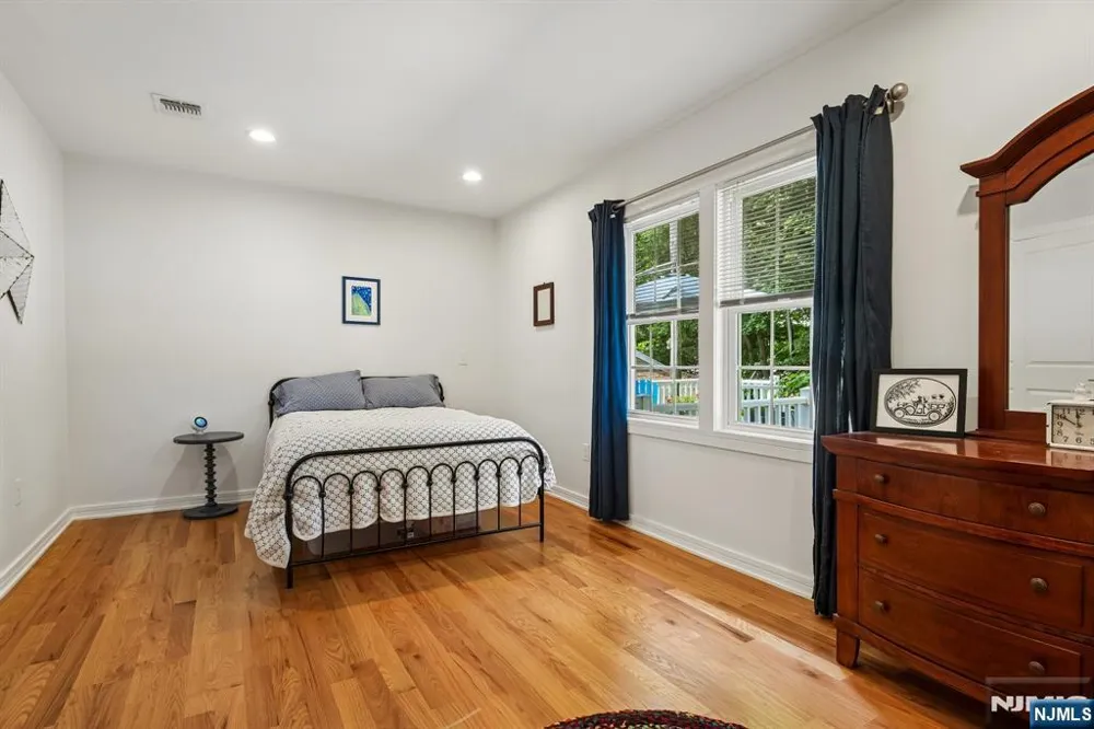 10 David Road Cedar Grove, NJ 07009