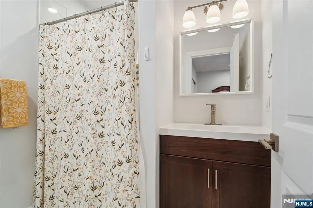 10 David Road Cedar Grove, NJ 07009