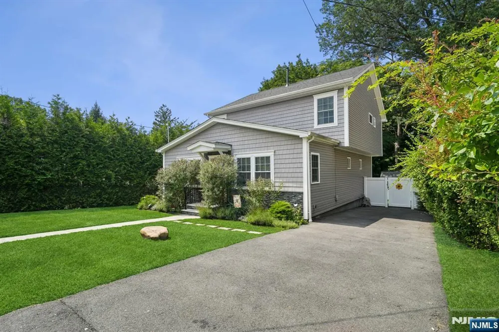 10 David Road Cedar Grove, NJ 07009