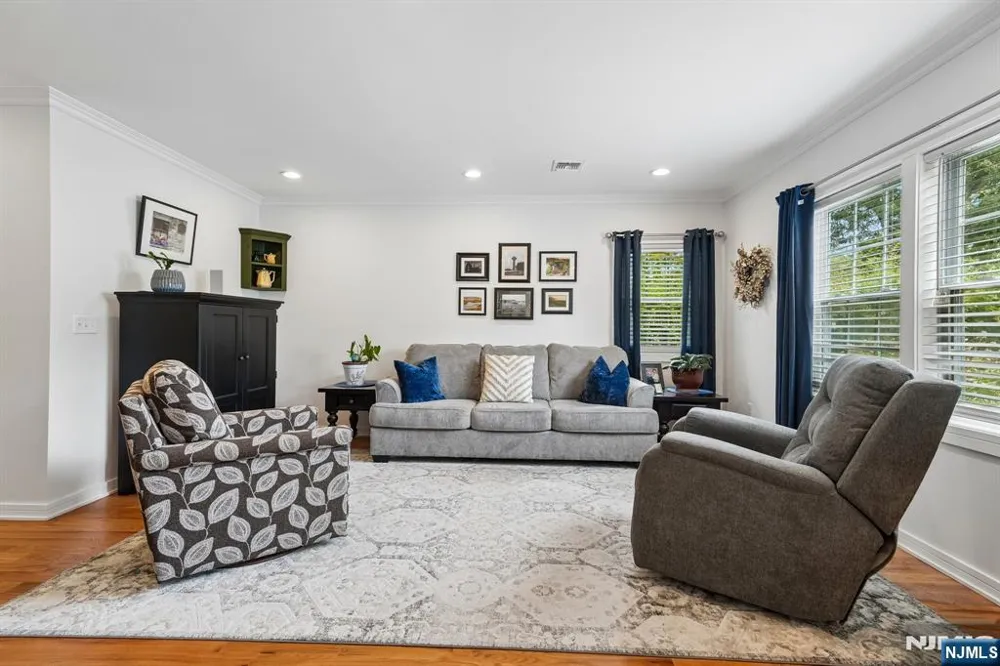 10 David Road Cedar Grove, NJ 07009