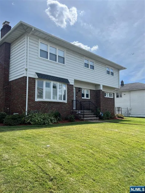36 James Place 2