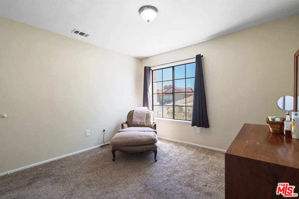 37519 Rose Street Palmdale, CA 93552