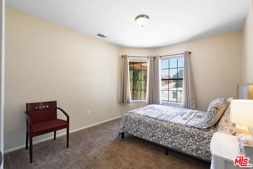 37519 Rose Street Palmdale, CA 93552