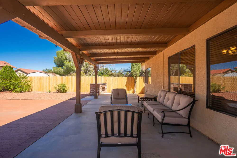 37519 Rose Street Palmdale, CA 93552