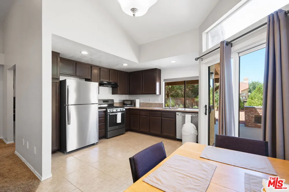 37519 Rose Street Palmdale, CA 93552