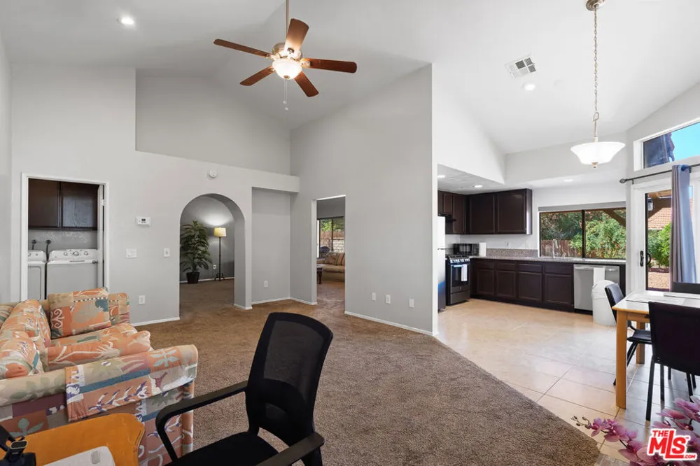 37519 Rose Street Palmdale, CA 93552