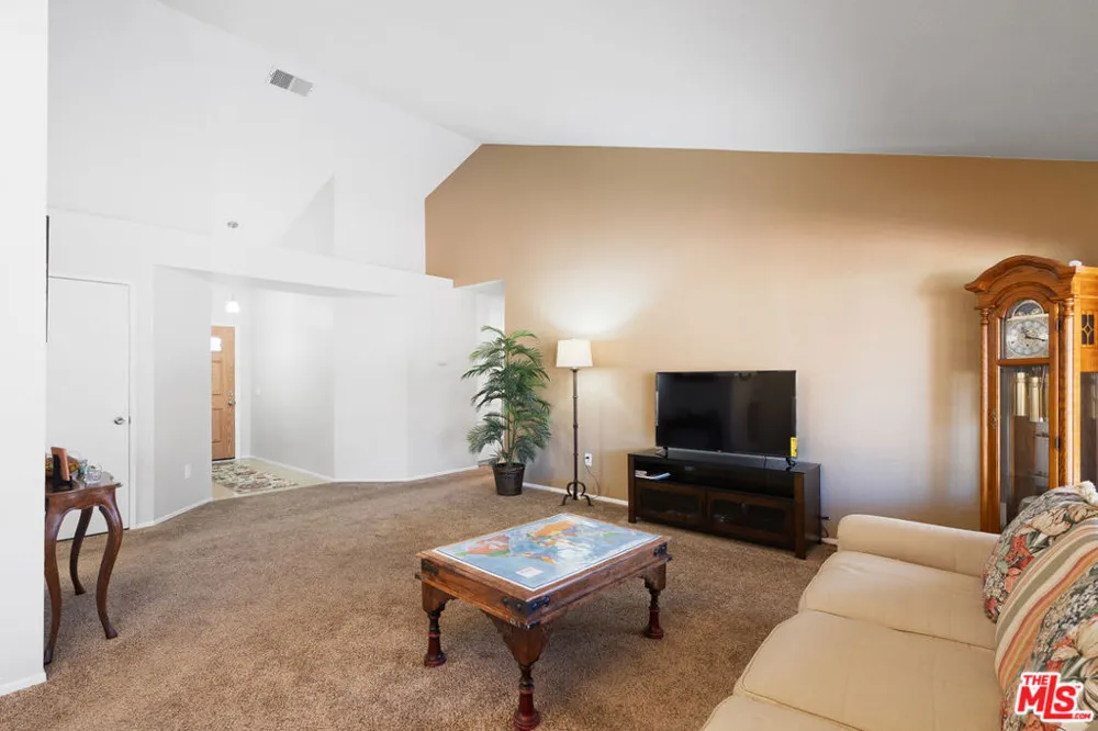 37519 Rose Street Palmdale, CA 93552