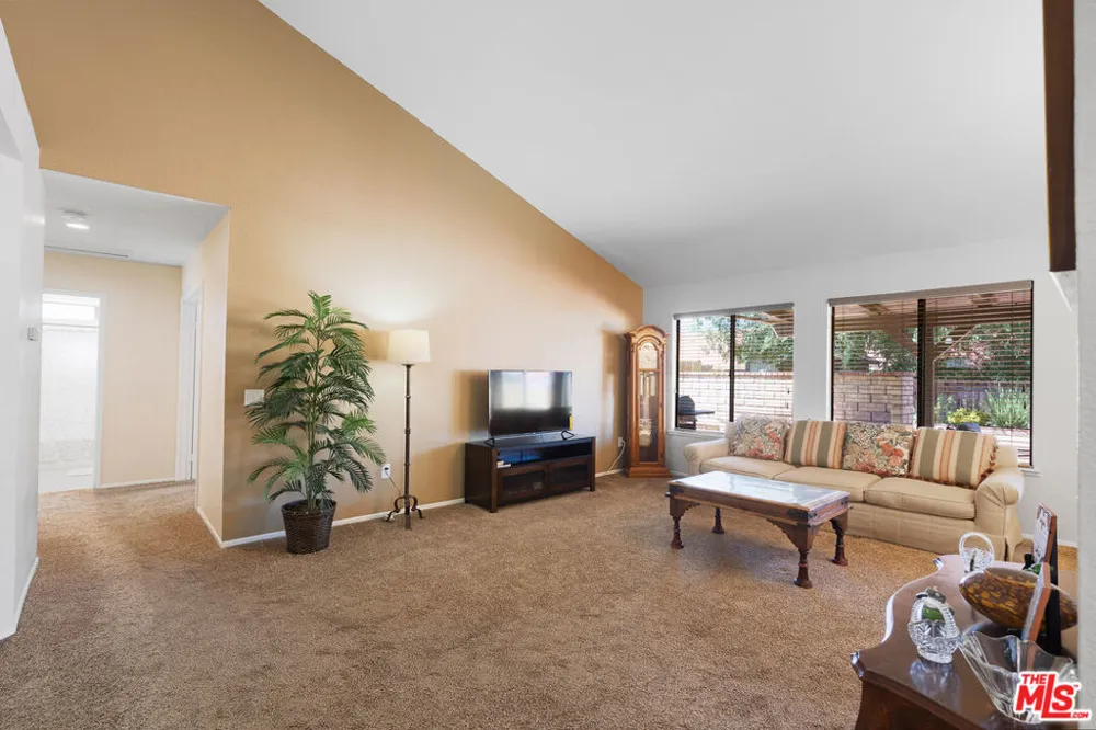 37519 Rose Street Palmdale, CA 93552