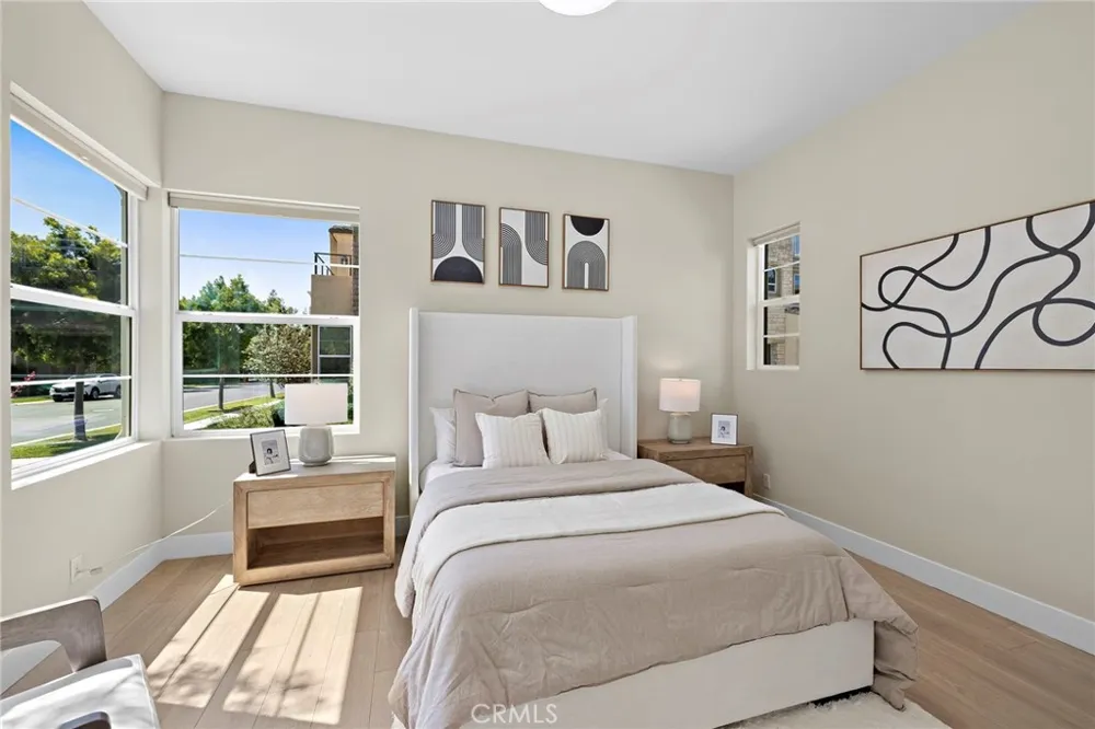 77 Pelican Irvine, CA 92618