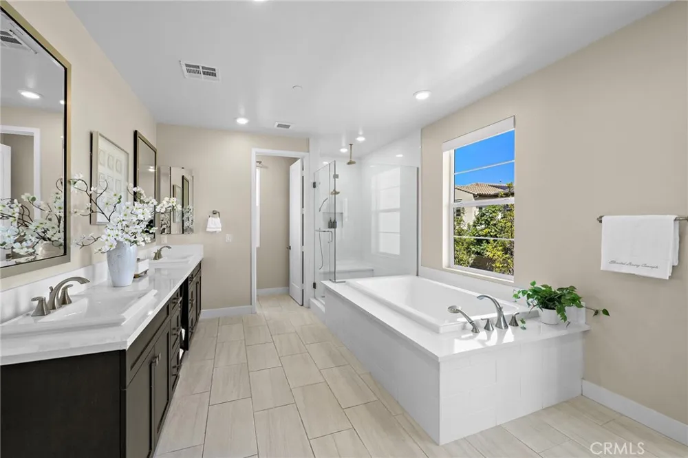 77 Pelican Irvine, CA 92618
