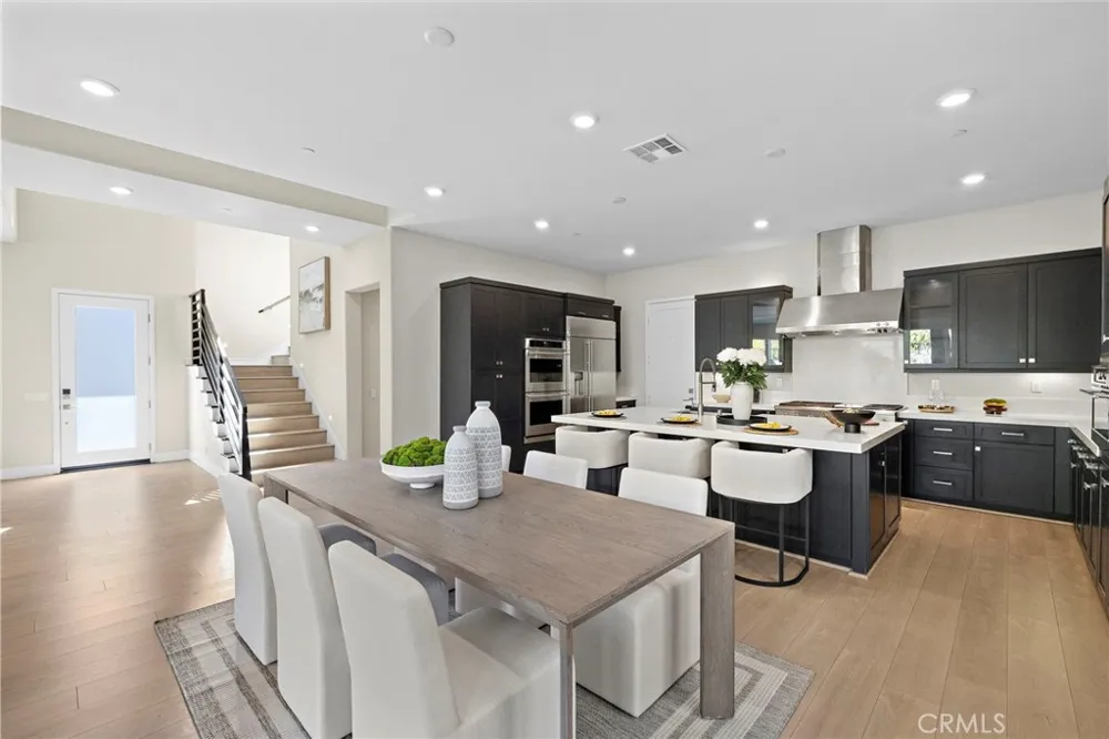 77 Pelican Irvine, CA 92618