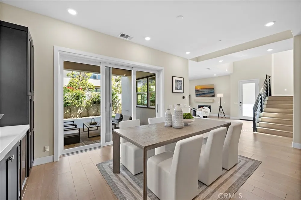 77 Pelican Irvine, CA 92618