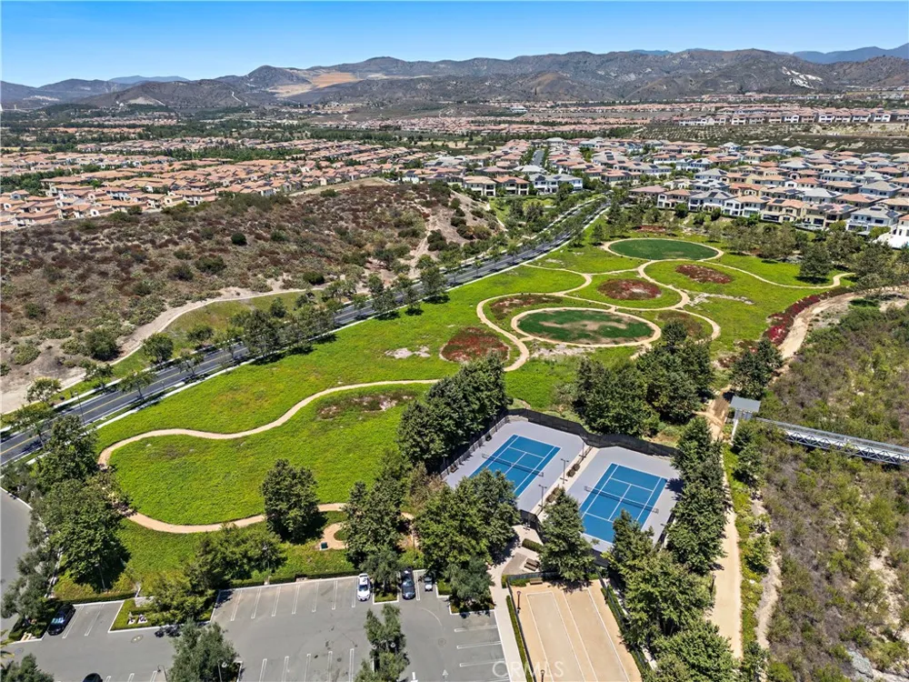 77 Pelican Irvine, CA 92618