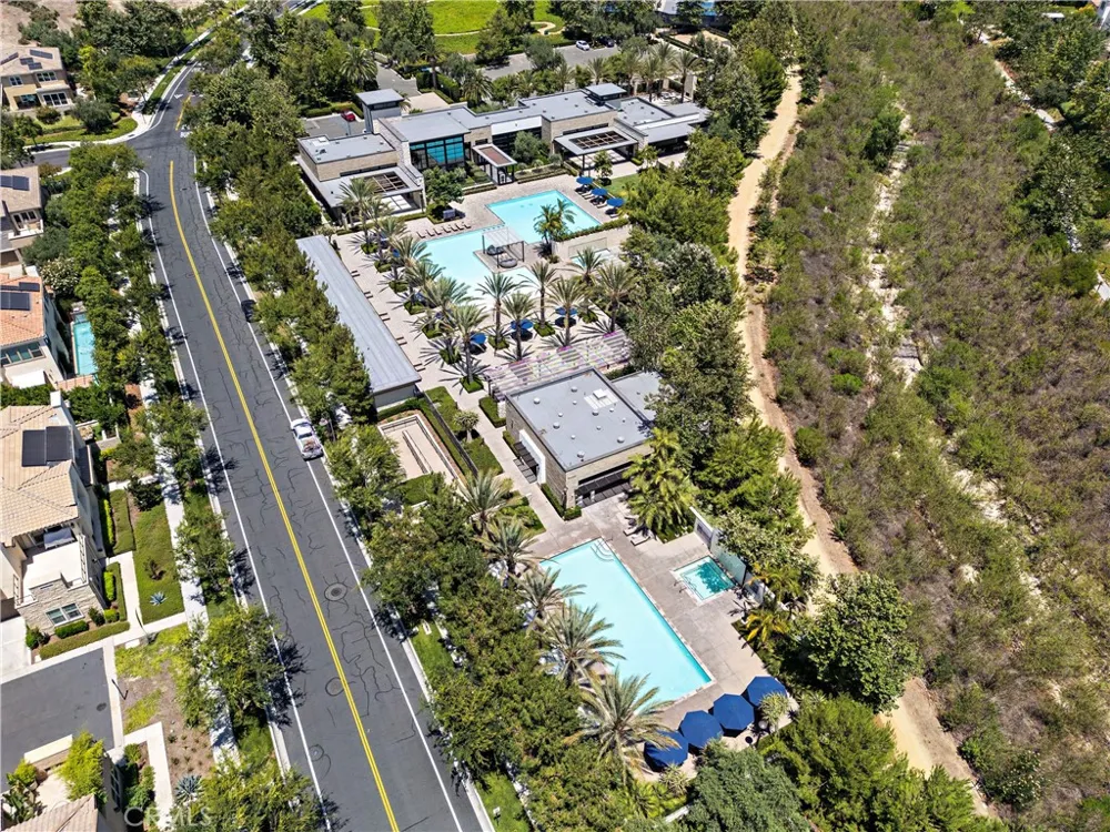 77 Pelican Irvine, CA 92618