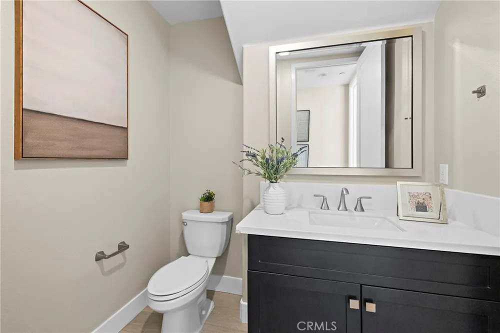 77 Pelican Irvine, CA 92618
