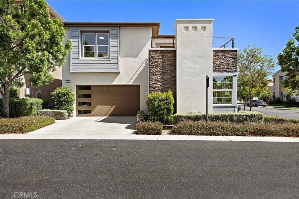 77 Pelican Irvine, CA 92618